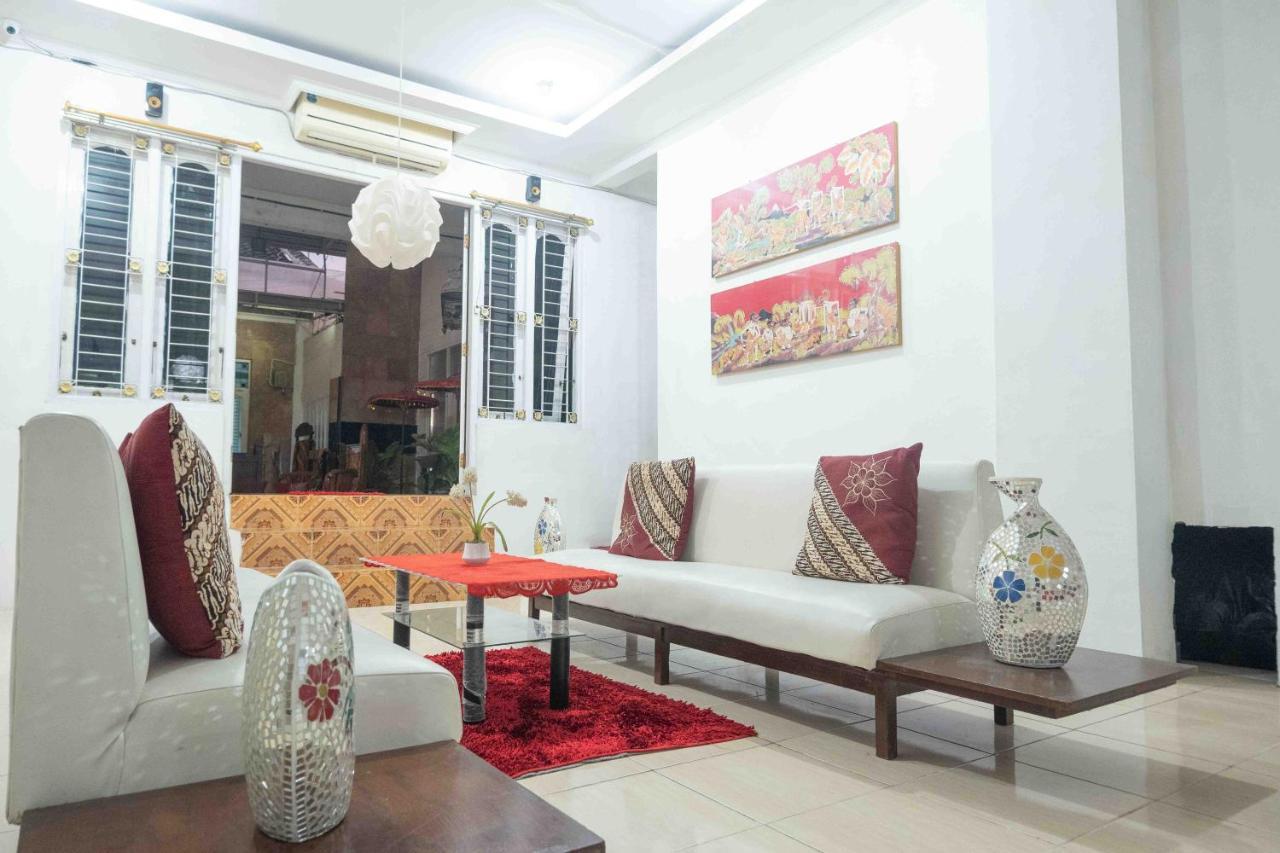 Hotel House Of Joy Sopalan Redpartner Kalasan Esterno foto