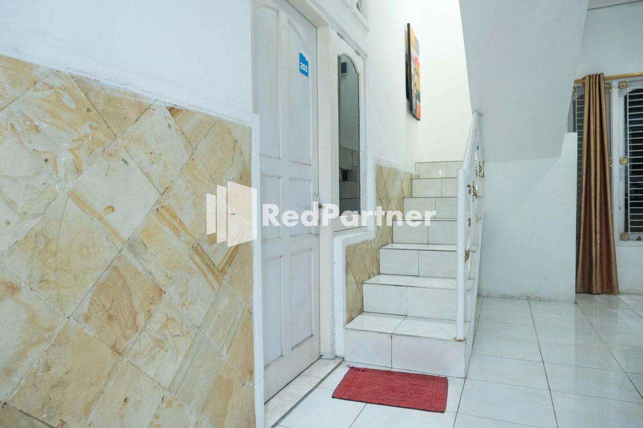 Hotel House Of Joy Sopalan Redpartner Kalasan Esterno foto